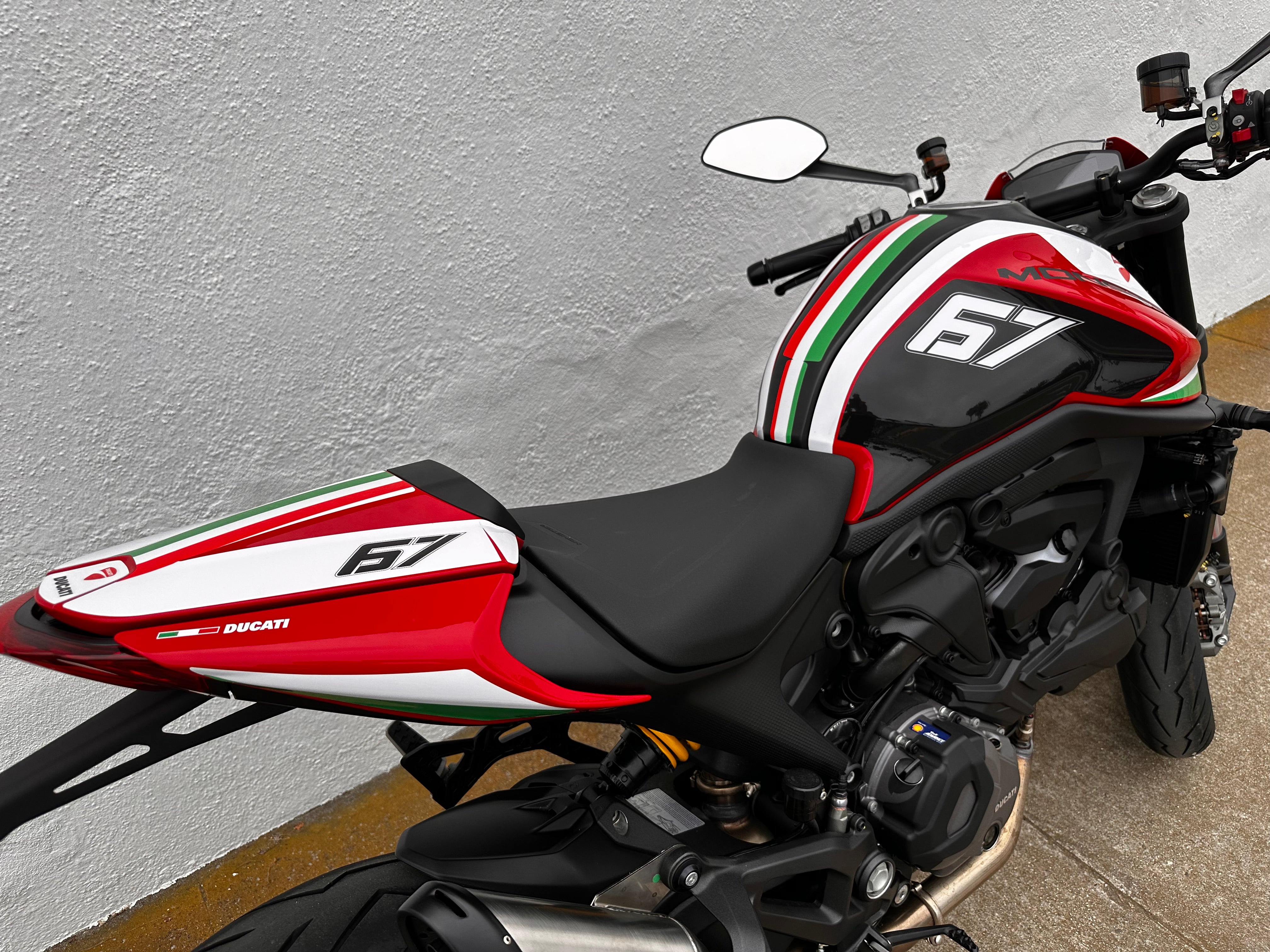 Ducait-motorbike-graphic_5000x