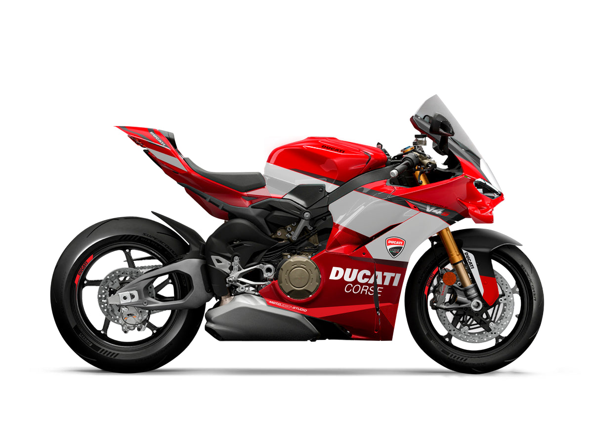 2025 Ducati Panigale V4 - Slick 2